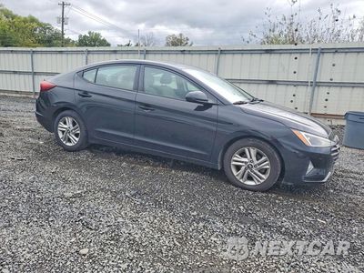 Czwarte zdjęcie samochodu z boku: 2020 HYUNDAI ELANTRA VALUE EDITION VIN:5NPD84LF1LH620476 - miniatura