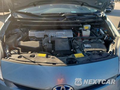 Zdjęcie 11 z 12 samochodu: 2015 TOYOTA PRIUS THREE VIN:JTDKN3DU2F1871039 - miniatura