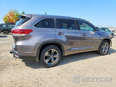 Trzecie zdjęcie samochodu z tyłu: 2018 TOYOTA HIGHLANDER LIMITED PLATINUM VIN:5TDDZRFH6JS890043 - miniatura