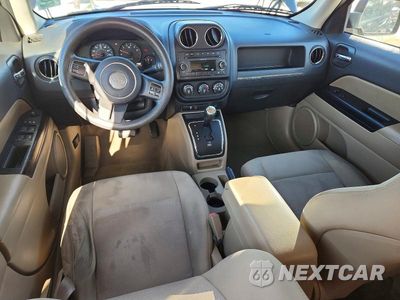 Zdjęcie 8 z 12 samochodu: 2011 JEEP PATRIOT SPORT VIN:1J4NT1GB7BD124492 - miniatura