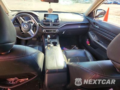 Zdjęcie 8 z 12 samochodu: 2019 NISSAN ALTIMA SR VIN:1N4BL4CVXKC136948 - miniatura