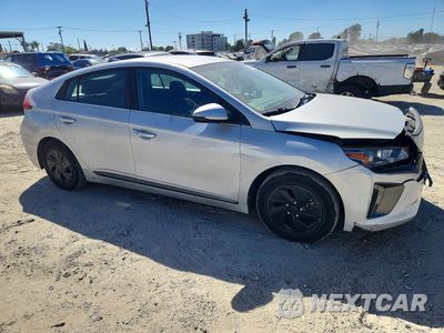 Czwarte zdjęcie samochodu z boku: 2017 HYUNDAI IONIQ SEL VIN:KMHC75LC1HU019054 - miniatura