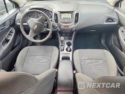 Zdjęcie 8 z 12 samochodu: 2017 CHEVROLET CRUZE LT VIN:1G1BE5SM7H7136144 - miniatura