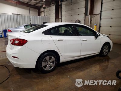Trzecie zdjęcie samochodu z tyłu: 2018 CHEVROLET CRUZE LS VIN:1G1BB5SMXJ7129896 - miniatura