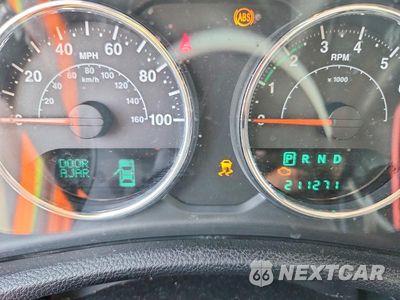 Zdjęcie 9 z 13 samochodu: 2013 JEEP WRANGLER UNLIMITED SAHARA VIN:1C4BJWEG3DL575695 - miniatura