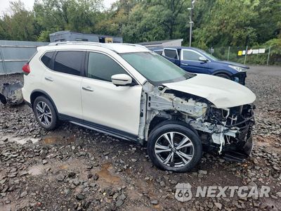 Czwarte zdjęcie samochodu z boku: 2019 NISSAN ROGUE SV VIN:JN8AT2MV0KW378126 - miniatura