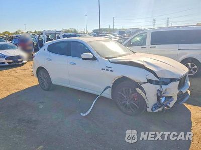 Czwarte zdjęcie samochodu z boku: 2022 MASERATI LEVANTE MODENA VIN:ZN661YUM9NX389155 - miniatura