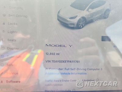 Zdjęcie 9 z 12 samochodu: 2023 TESLA MODEL Y VIN:7SAYGDEE1PA111761 - miniatura