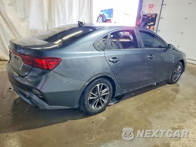 Trzecie zdjęcie samochodu z tyłu: 2022 KIA FORTE LXS VIN:3KPF24ADXNE427441 - miniatura