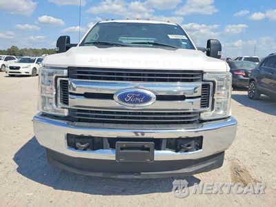 Piąte zdjęcie samochodu w środku: 2019 FORD F350 SUPER DUTY VIN:1FT8W3DT6KEG85635 - miniatura