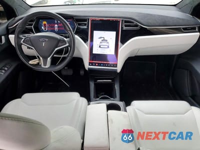 Zdjęcie 8 z 13 samochodu: 2017 TESLA MODEL X VIN:5YJXCBE25HF050482 - miniatura