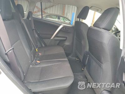 Zdjęcie 11 z 13 samochodu: 2018 TOYOTA RAV4 LE VIN:JTMBFREV3JJ225282 - miniatura