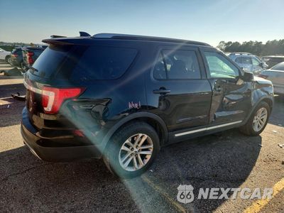 Trzecie zdjęcie samochodu z tyłu: 2017 FORD EXPLORER XLT VIN:1FM5K7D84HGE19136 - miniatura