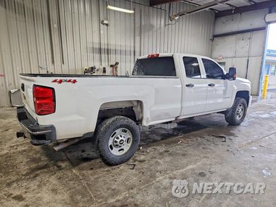 Trzecie zdjęcie samochodu z tyłu: 2018 CHEVROLET SILVERADO K2500 HEAVY DUTY VIN:1GC2KUEG2JZ269324 - miniatura