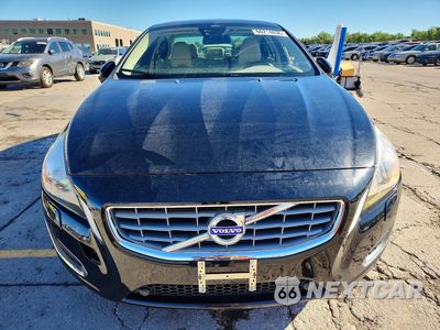 Piąte zdjęcie samochodu w środku: 2013 VOLVO S60 T5 VIN:YV1612FH1D2188709 - miniatura