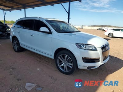 Czwarte zdjęcie samochodu z boku: 2013 AUDI Q7 PREMIUM PLUS VIN:WA1LGAFE1DD012717 - miniatura