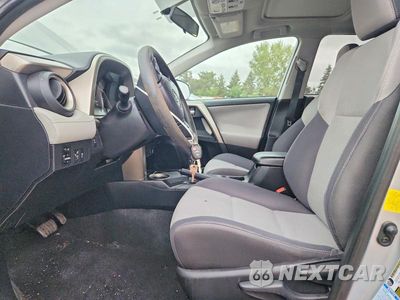 Zdjęcie 7 z 12 samochodu: 2015 TOYOTA RAV4 XLE VIN:2T3RFREV4FW341274 - miniatura