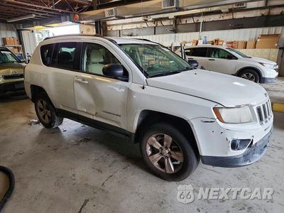 Czwarte zdjęcie samochodu z boku: 2016 JEEP COMPASS SPORT VIN:1C4NJCBA3GD518634 - miniatura