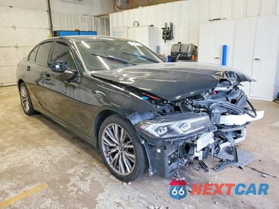 Czwarte zdjęcie samochodu z boku: 2023 BMW 330XI VIN:3MW89FF09P8D40537 - miniatura