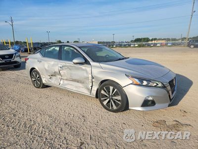 Czwarte zdjęcie samochodu z boku: 2020 NISSAN ALTIMA SL VIN:1N4BL4EV4LC232900 - miniatura