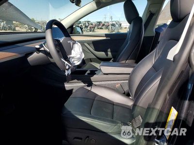 Zdjęcie 7 z 12 samochodu: 2025 TESLA MODEL Y VIN:7SAYGDEE1SF282750 - miniatura