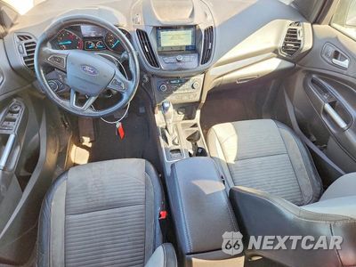 Zdjęcie 8 z 14 samochodu: 2019 FORD ESCAPE SE VIN:1FMCU9GDXKUA43847 - miniatura