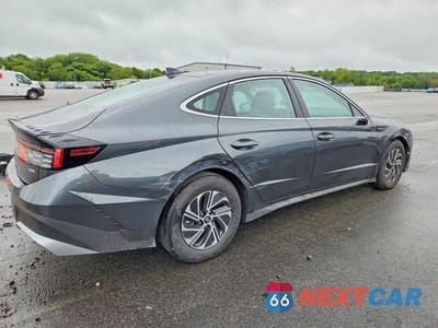 Trzecie zdjęcie samochodu z tyłu: 2026 HYUNDAI SONATA HYBRID BLUE VIN:KMHL24JJ9TA172933 - miniatura