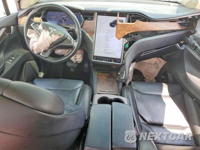Zdjęcie 8 z 13 samochodu: 2018 TESLA MODEL X VIN:5YJXCBE21JF127144 - miniatura
