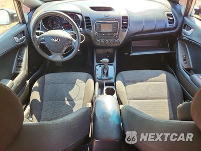 Zdjęcie 8 z 13 samochodu: 2018 KIA FORTE LX VIN:3KPFK4A74JE262586 - miniatura