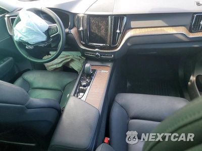Zdjęcie 8 z 12 samochodu: 2022 VOLVO XC60 B5 MOMENTUM VIN:YV4L12DK9N1921469 - miniatura