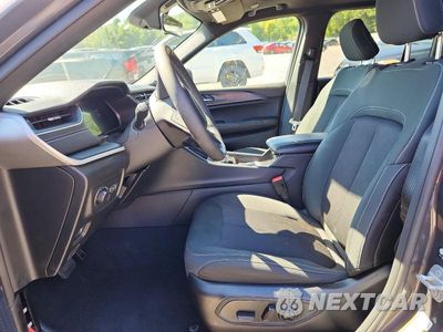 Zdjęcie 7 z 14 samochodu: 2025 JEEP GRAND CHEROKEE LAREDO VIN:1C4RJHAG6SC361961 - miniatura
