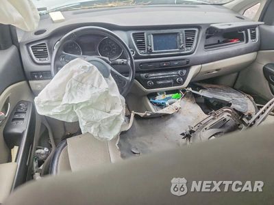 Zdjęcie 8 z 12 samochodu: 2019 KIA SEDONA EX VIN:KNDMB5C11K6559831 - miniatura