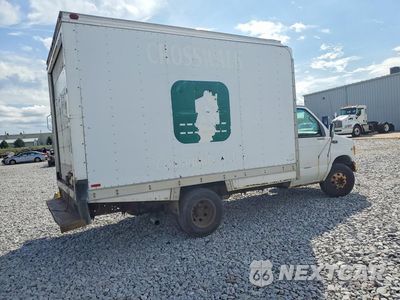 Trzecie zdjęcie samochodu z tyłu: 2001 FORD E-350 BOX TRUCK VIN:1FDSE35L31HB00199 - miniatura