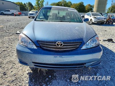 Piąte zdjęcie samochodu w środku: 2004 TOYOTA CAMRY LE VIN:4T1BE32K24U851303 - miniatura