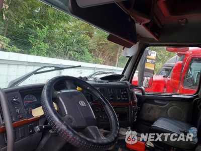 Zdjęcie 8 z 14 samochodu: 2007 VOLVO VNL SEMI TRUCK VIN:4V4NC9TG17N437825 - miniatura