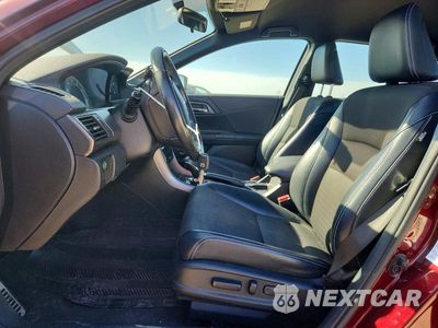 Zdjęcie 7 z 13 samochodu: 2016 HONDA ACCORD SPORT VIN:1HGCR2F58GA044304 - miniatura