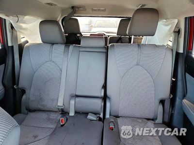 Zdjęcie 10 z 14 samochodu: 2021 TOYOTA HIGHLANDER LE VIN:5TDZZRAH5MS037103 - miniatura