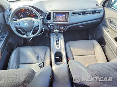Zdjęcie 8 z 14 samochodu: 2022 HONDA HR-V LX VIN:3CZRU6H37NM733223 - miniatura