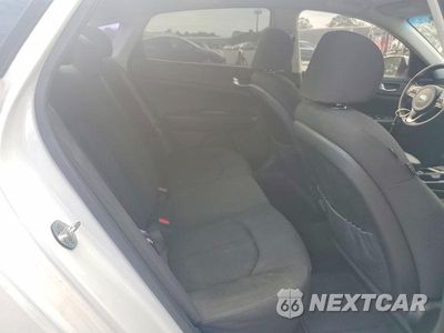 Zdjęcie 10 z 12 samochodu: 2016 KIA OPTIMA LX VIN:KNAGT4L32G5073254 - miniatura