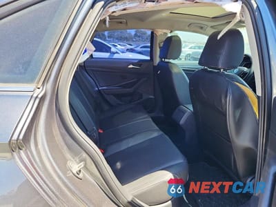Zdjęcie 10 z 12 samochodu: 2019 VOLKSWAGEN JETTA SEL VIN:3VWE57BU2KM062481 - miniatura
