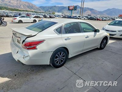 Trzecie zdjęcie samochodu z tyłu: 2015 NISSAN ALTIMA 2.5 S VIN:1N4AL3AP9FC469917 - miniatura