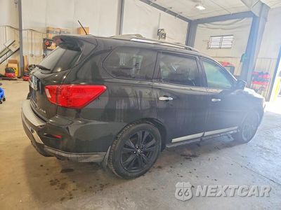 Trzecie zdjęcie samochodu z tyłu: 2017 NISSAN PATHFINDER PLATINUM VIN:5N1DR2MN5HC699401 - miniatura