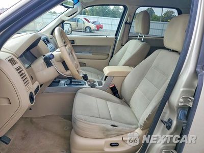 Zdjęcie 7 z 13 samochodu: 2012 FORD ESCAPE XLT VIN:1FMCU0DG8CKA23443 - miniatura