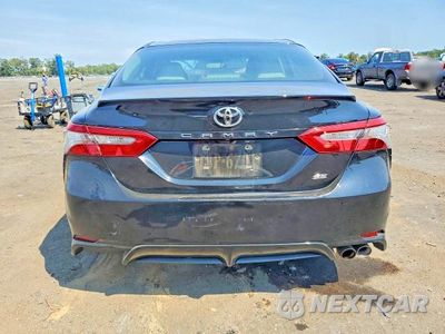 Zdjęcie 6 z 12 samochodu: 2018 TOYOTA CAMRY SE VIN:4T1B11HK8JU071888 - miniatura