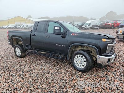 Czwarte zdjęcie samochodu z boku: 2024 CHEVROLET SILVERADO K2500 HEAVY DUTY LT VIN:1GC5YNE77RF115903 - miniatura