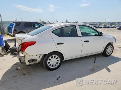Trzecie zdjęcie samochodu z tyłu: 2017 NISSAN VERSA S VIN:3N1CN7AP7HL817373 - miniatura