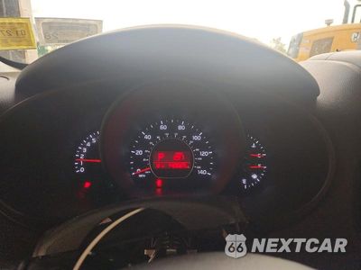 Zdjęcie 9 z 12 samochodu: 2017 KIA SOUL + VIN:KNDJP3A56H7430579 - miniatura
