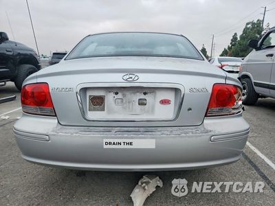 Zdjęcie 6 z 12 samochodu: 2002 HYUNDAI SONATA BASE VIN:KMHWF25S32A681777 - miniatura