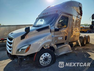 2018 FREIGHTLINER CASCADIA 126 SEMI TRUCK 3AKJHHDRXJSGC5862 - główne zdjęcie licytacji z USA - miniatura