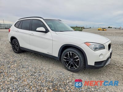 Czwarte zdjęcie samochodu z boku: 2013 BMW X1 XDRIVE28I VIN:WBAVL1C56DVR90488 - miniatura